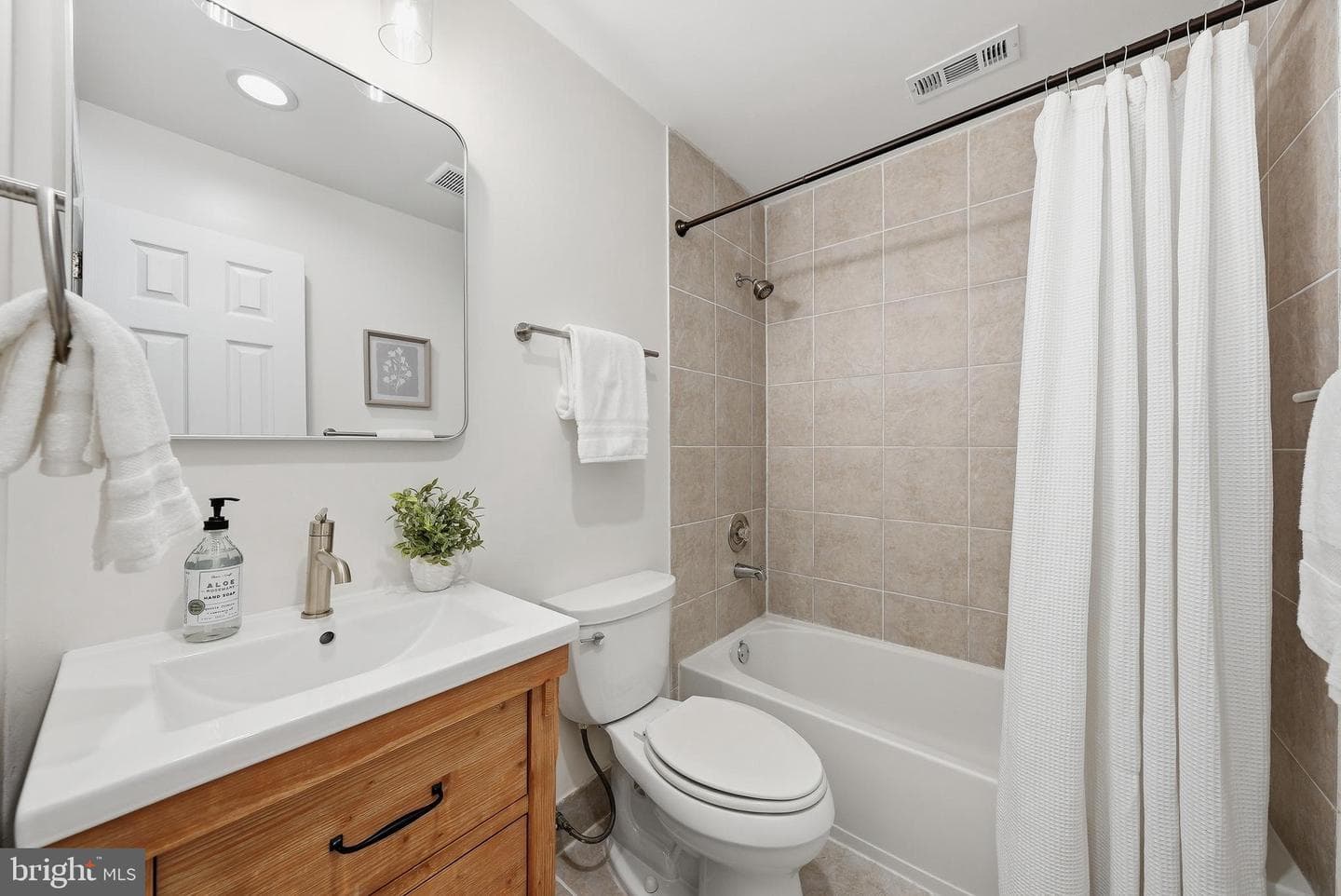 2020 S Quincy Street photo 20
