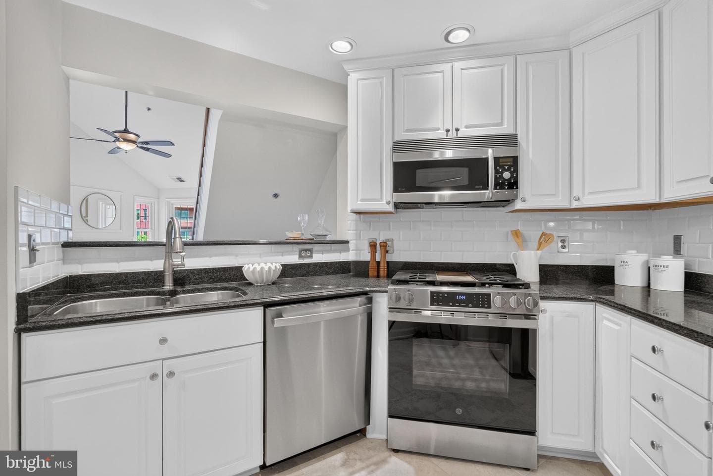 2330 14th Street N #402 photo 10