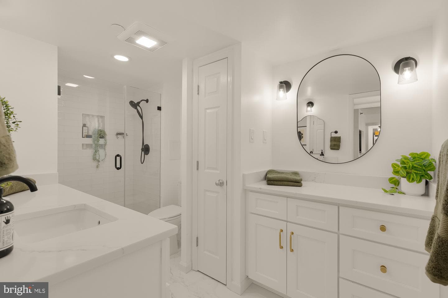 1301 N Courthouse Road #706 photo 17