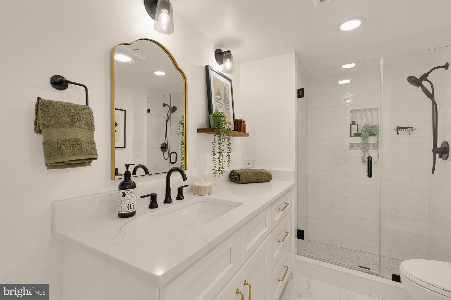 1301 N Courthouse Road #706 photo 18