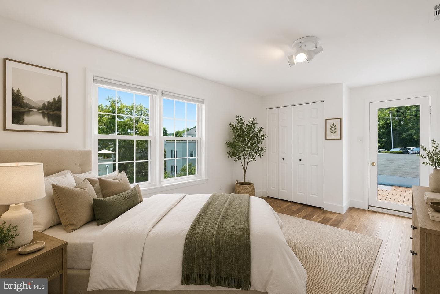808 S Arlington Mill Drive #9-302 photo 13