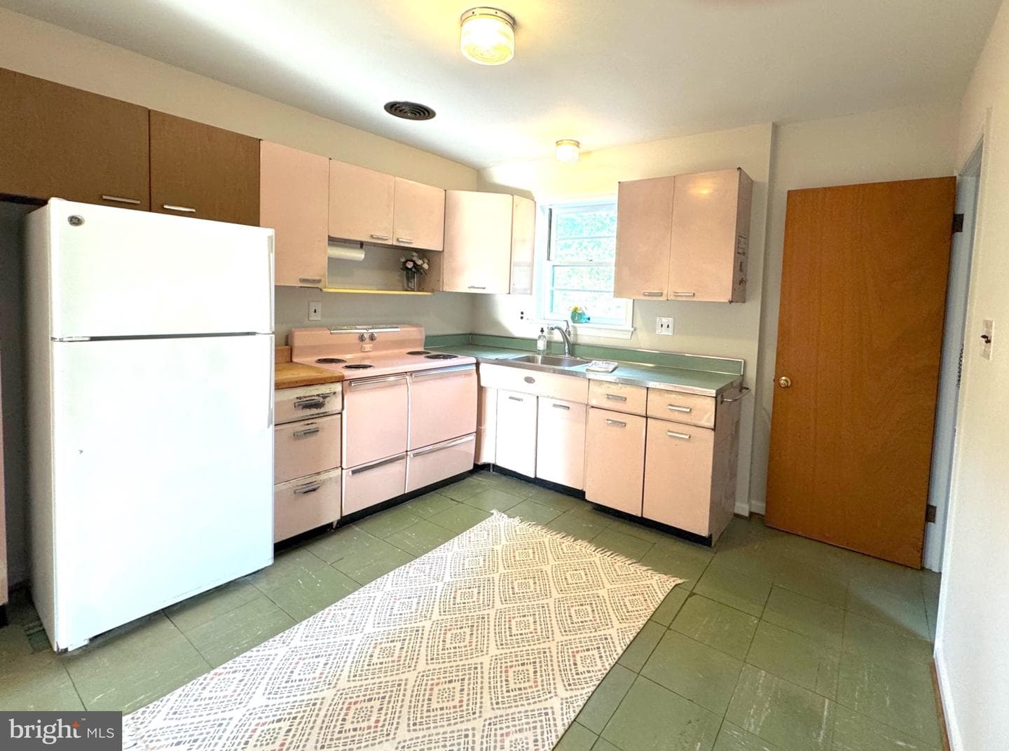 921 N Nottingham Street photo 23