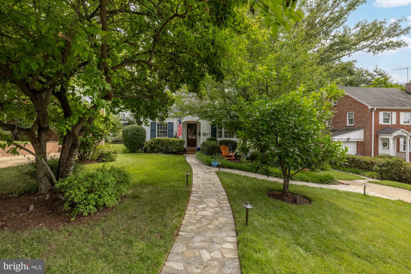 1417 N Inglewood Street photo 4