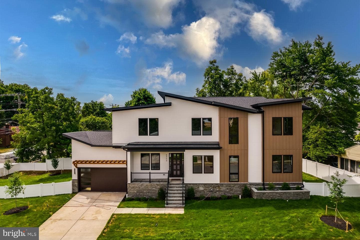 5906 3rd Street S, Arlington