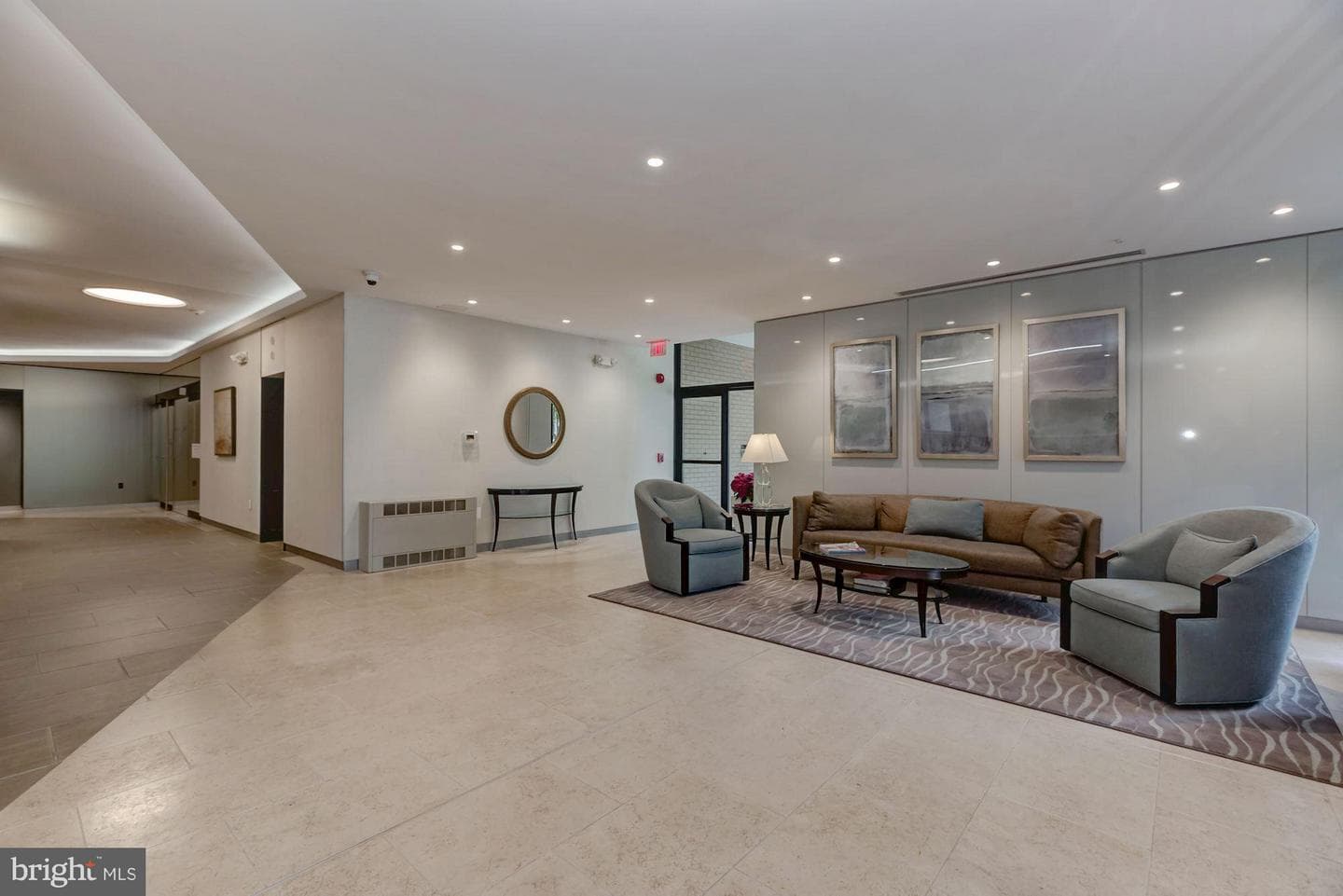 4141 N Henderson Road #727 photo 3