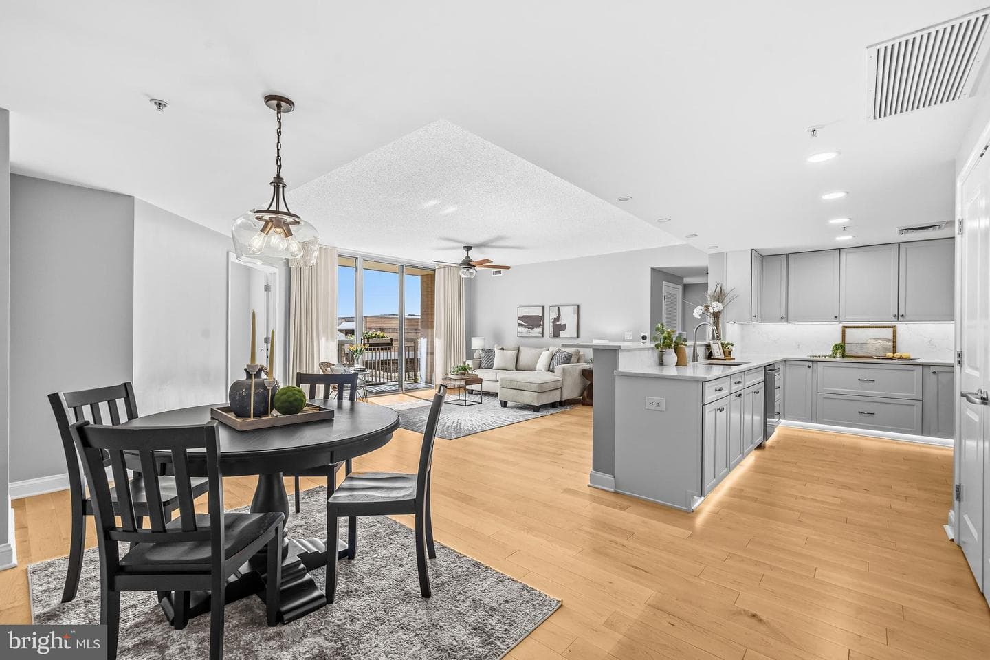 1020 N Highland Street #524 photo 1