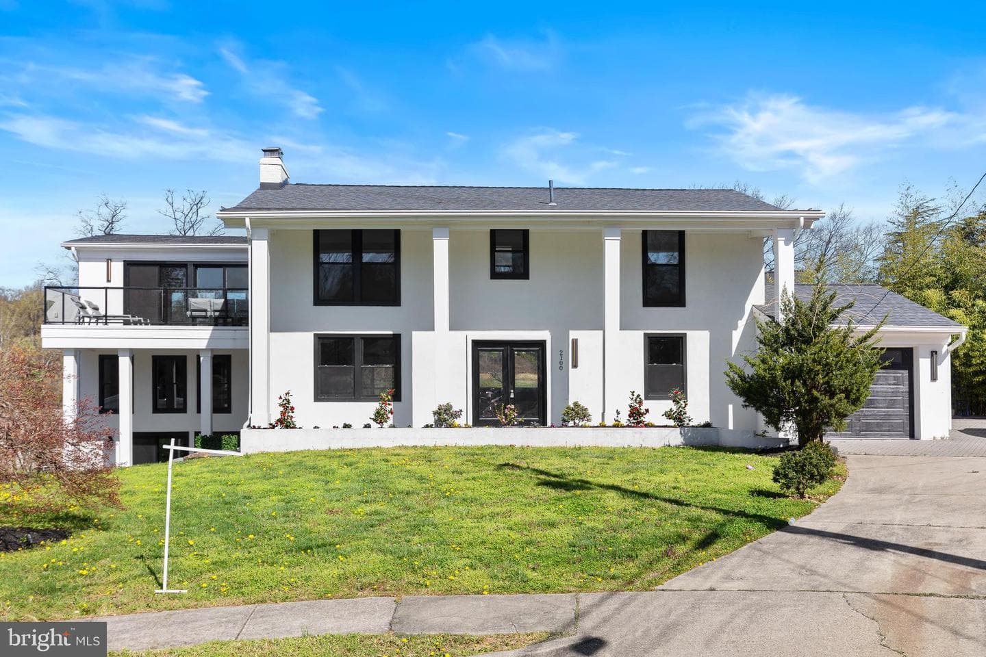 2100 S Pierce Street photo 1