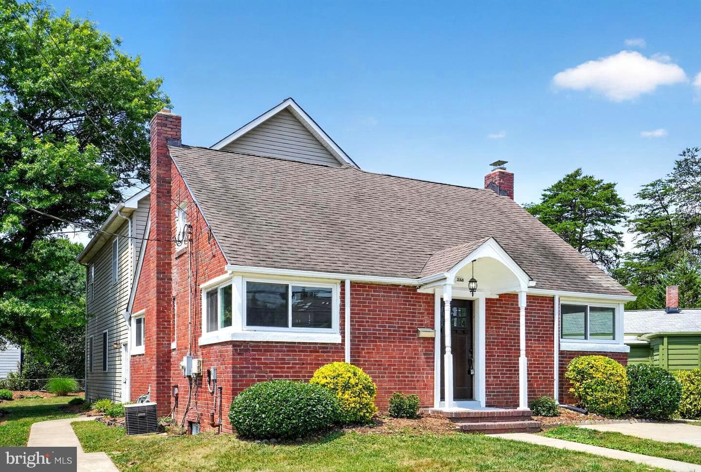 750 N George Mason Drive photo 1