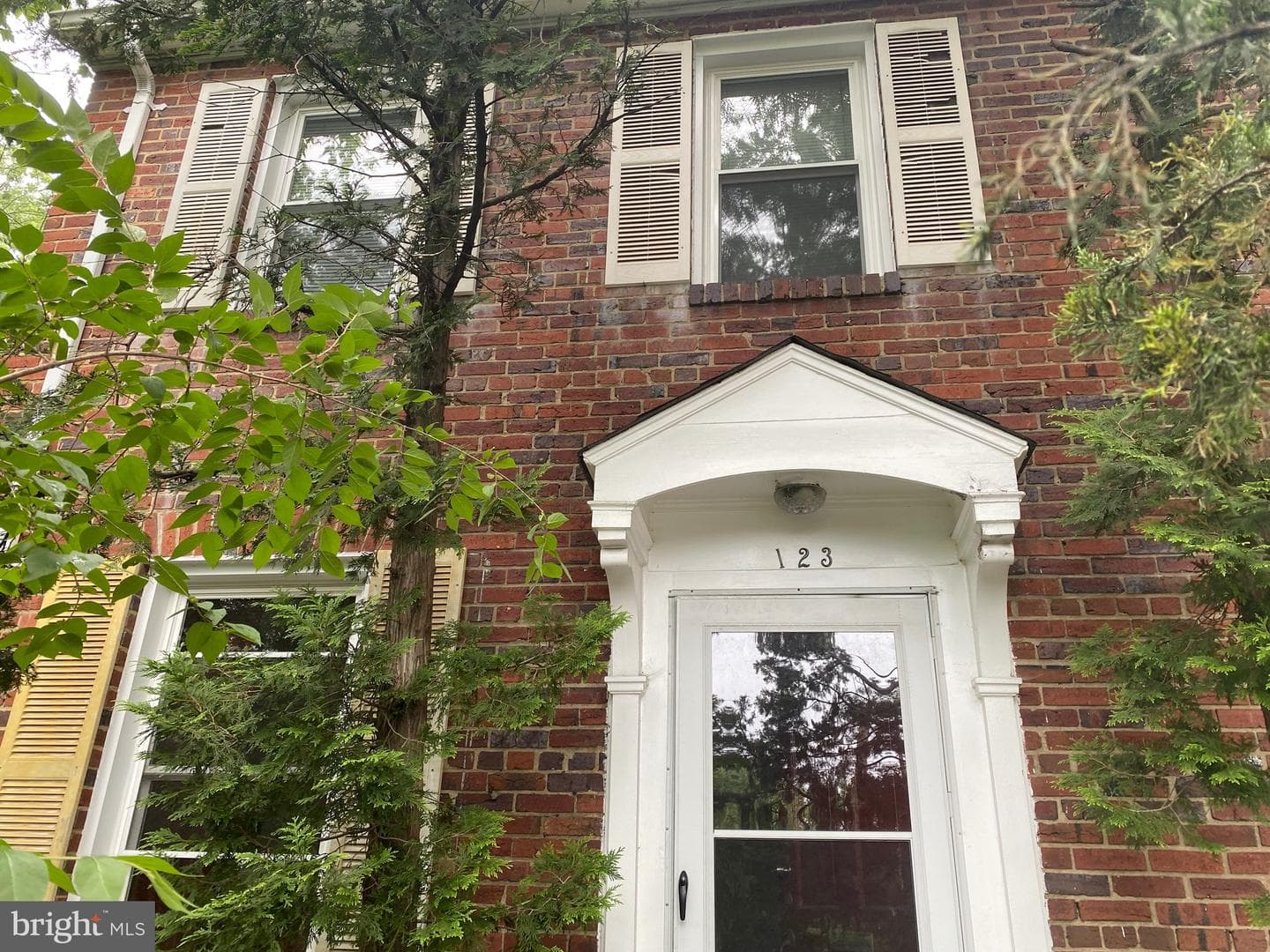 123 S Glebe Road photo 1