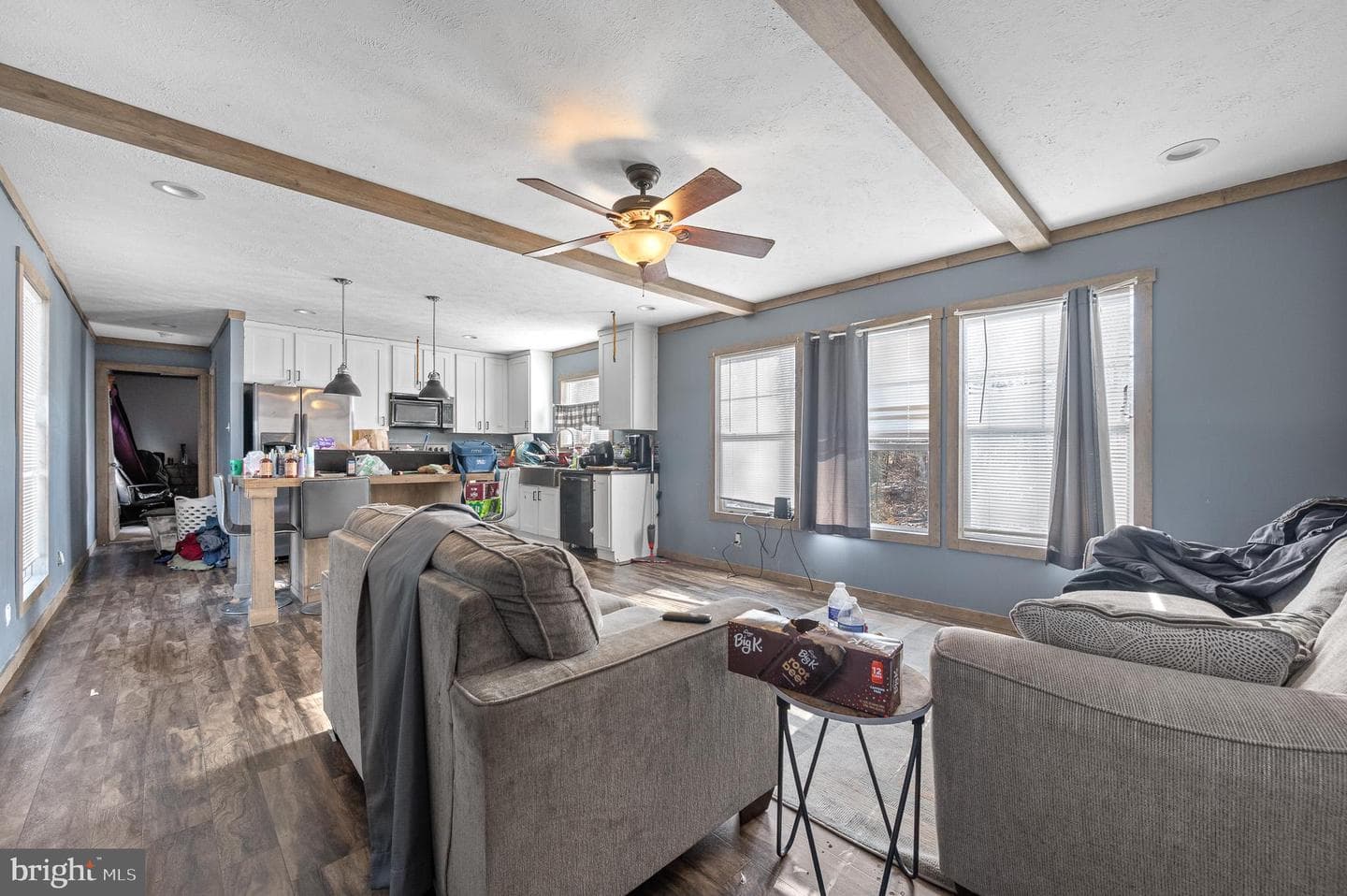 1142 Spring Grove photo 3
