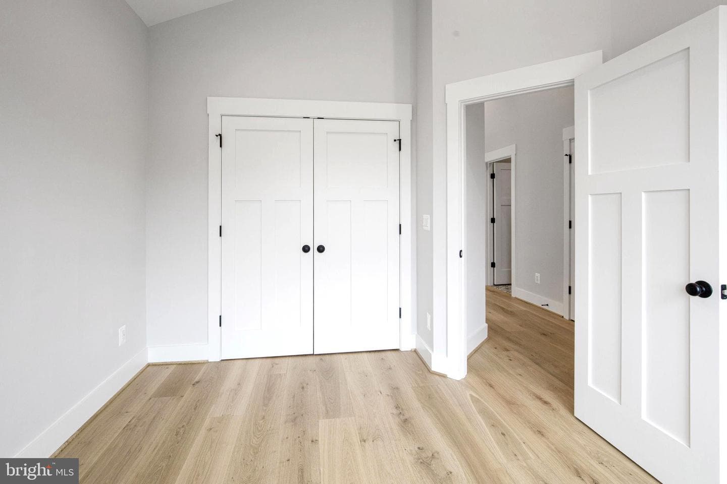 1 E Uhler Avenue photo 34