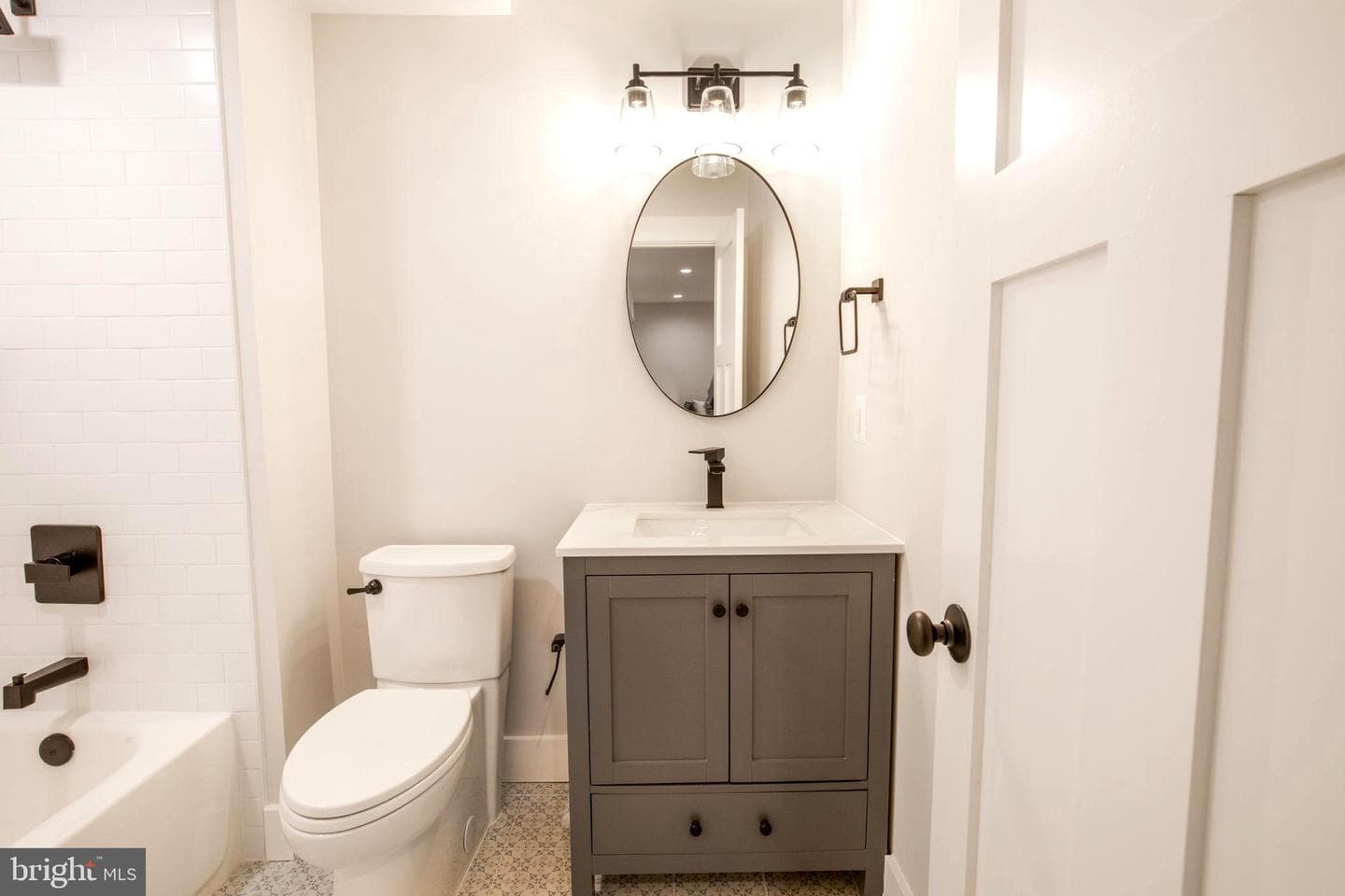 1 E Uhler Avenue photo 51