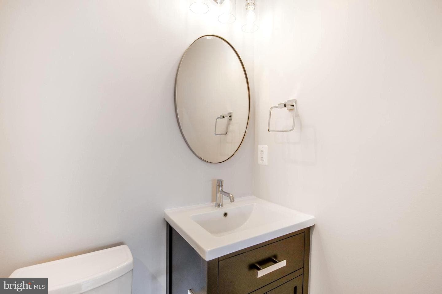 1 E Uhler Avenue photo 62