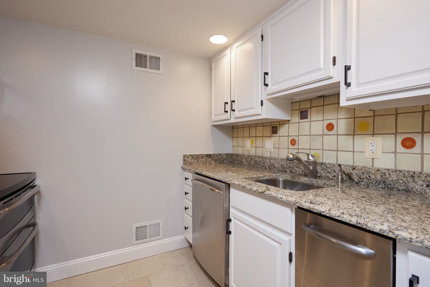200 S Fairfax Street #7 photo 9