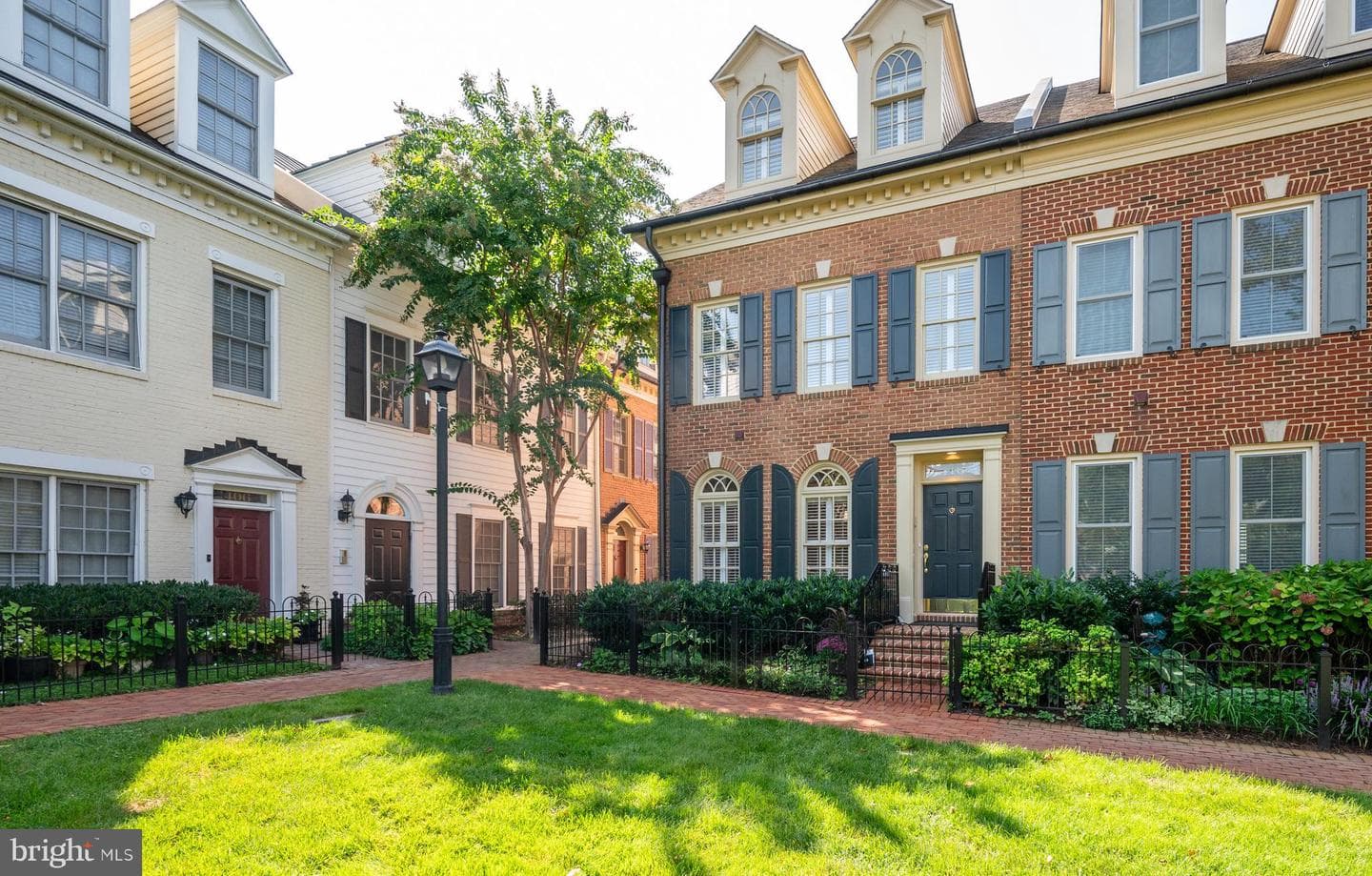 416 Euille Street photo 1