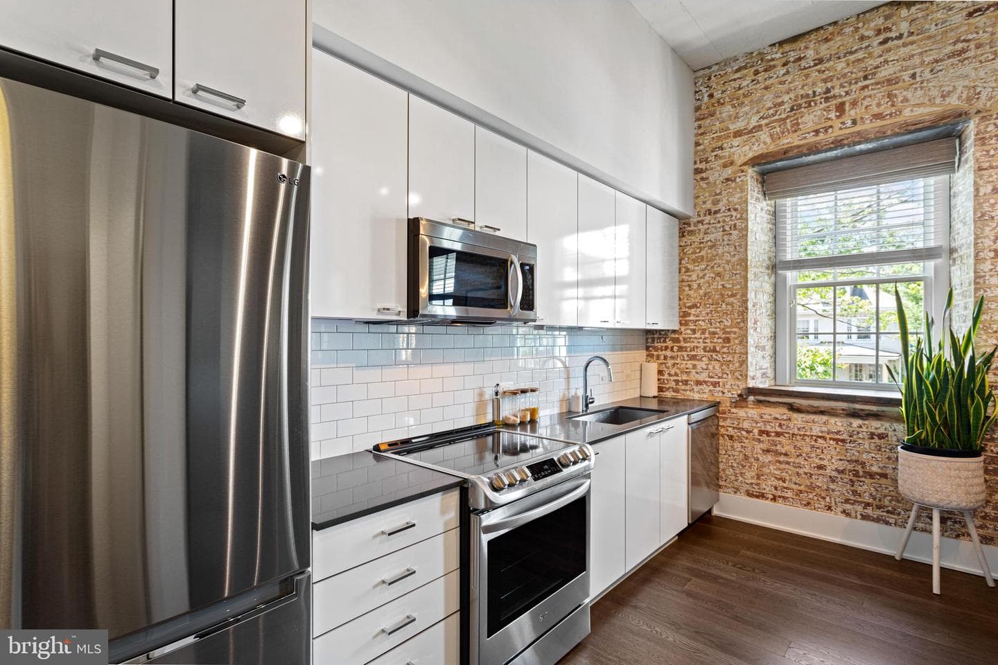 515 N Washington Street #204 photo 5