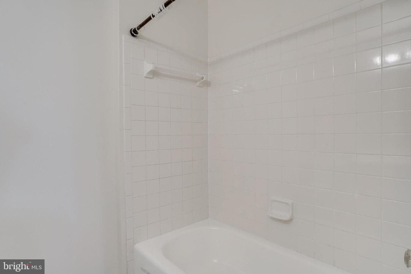 154 Ingle Place photo 19