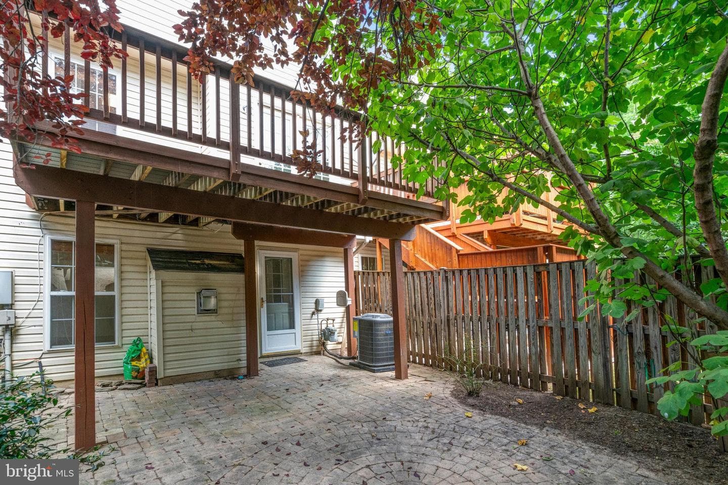 154 Ingle Place photo 34