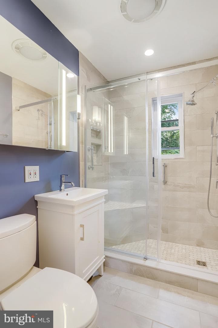 34 E Rosemont Avenue photo 20