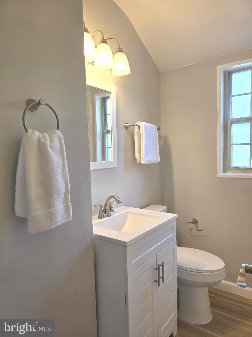 3759 Jason Avenue photo 14