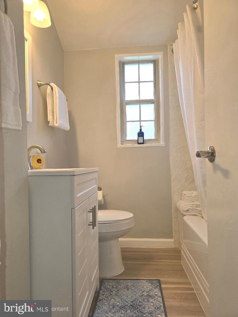 3759 Jason Avenue photo 15