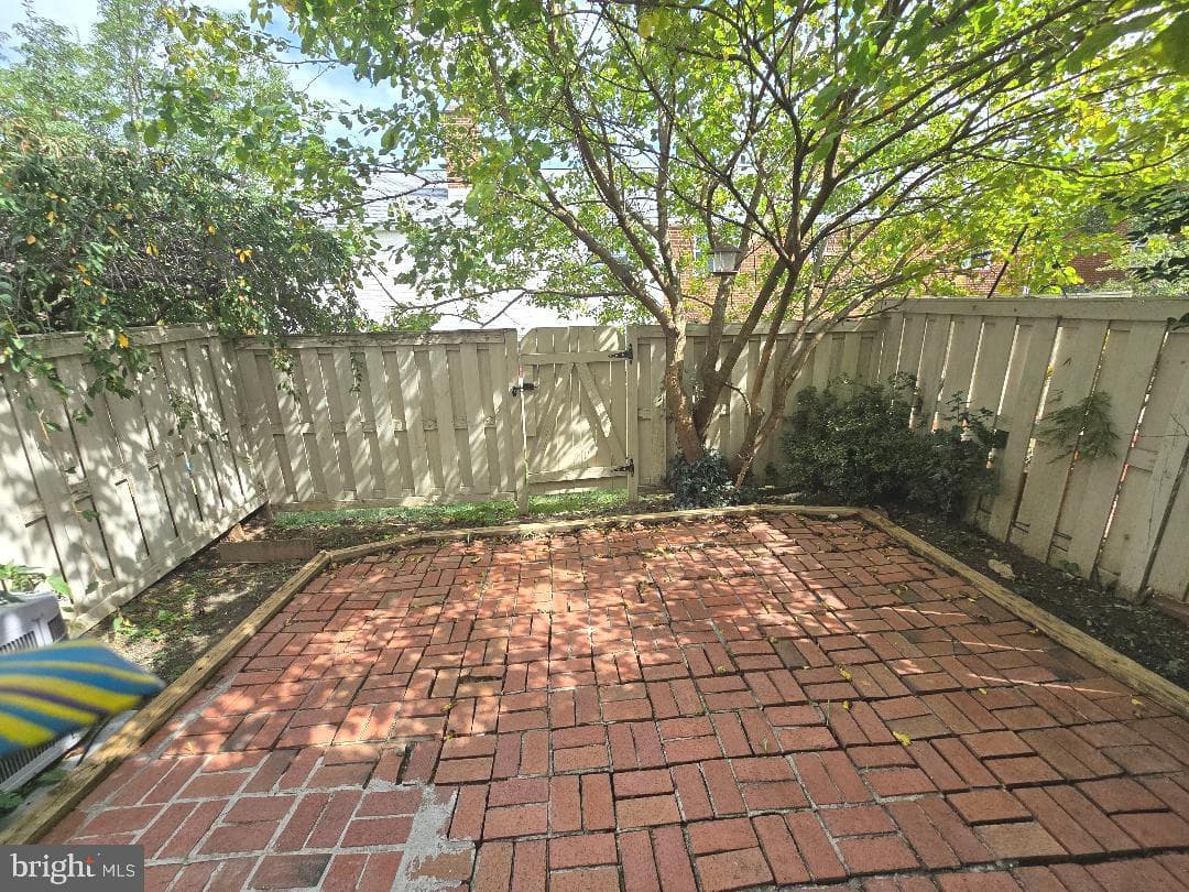 3759 Jason Avenue photo 17