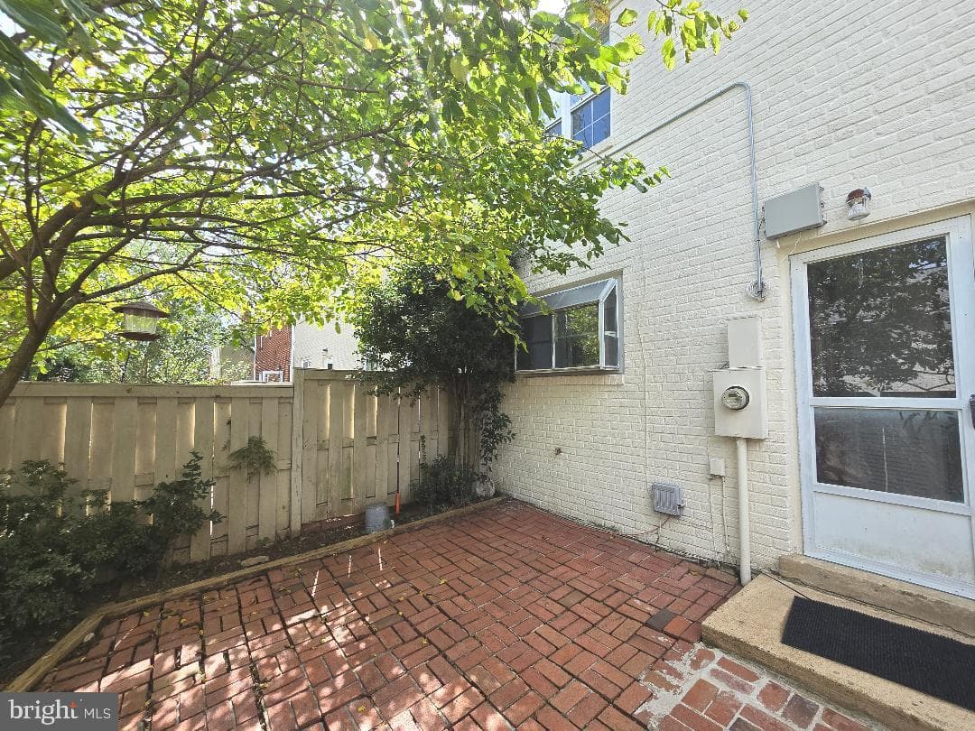 3759 Jason Avenue photo 19