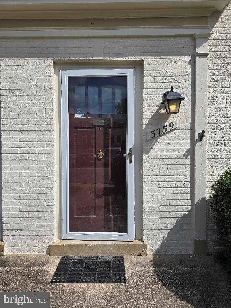 3759 Jason Avenue photo 2