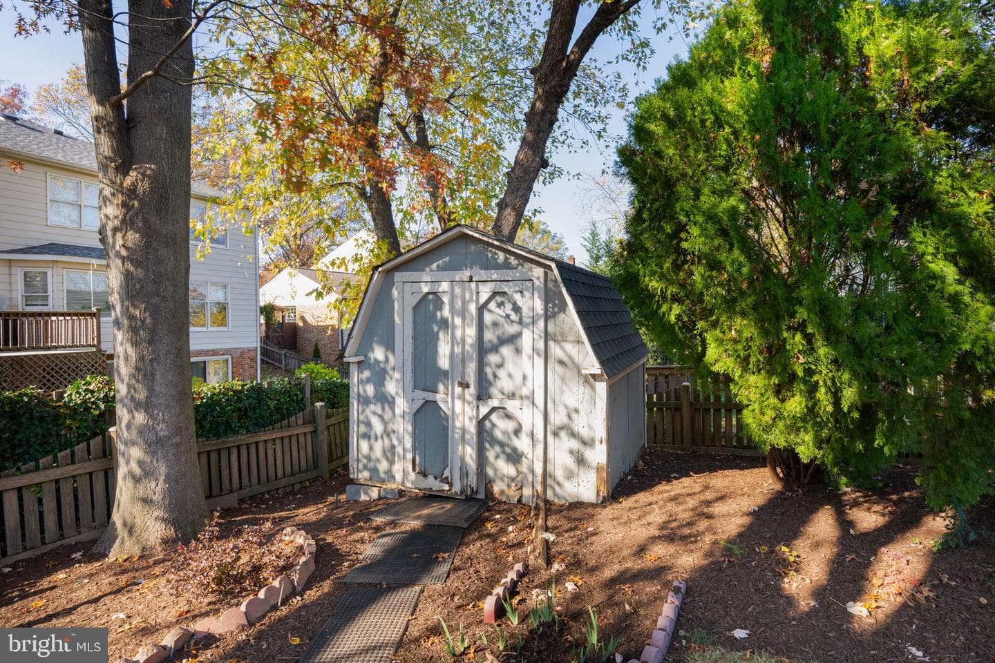 2216 N Early Street N photo 39