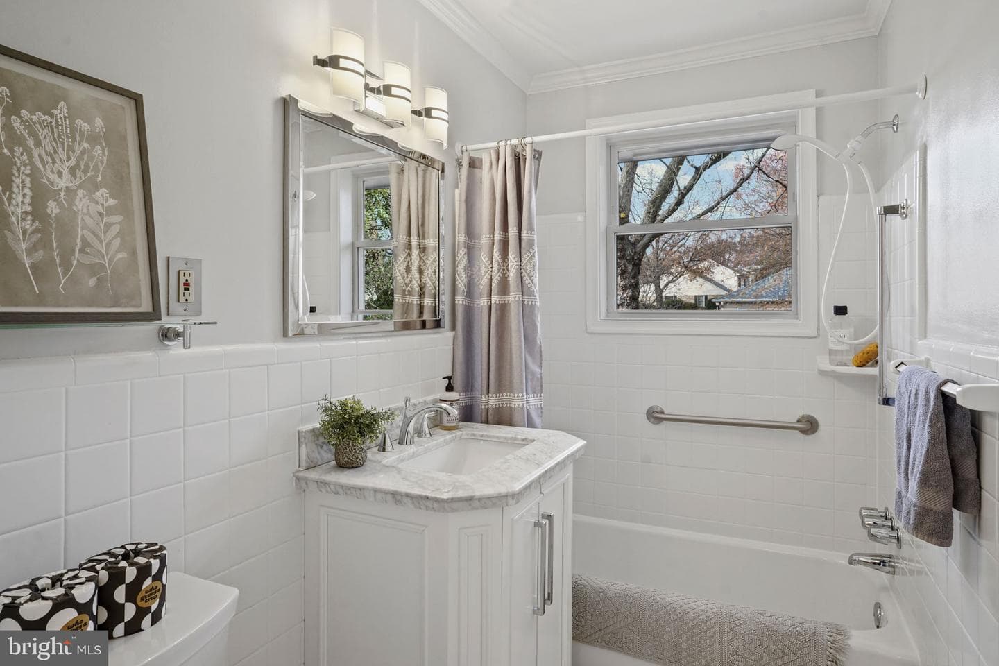 2216 N Early Street N photo 9