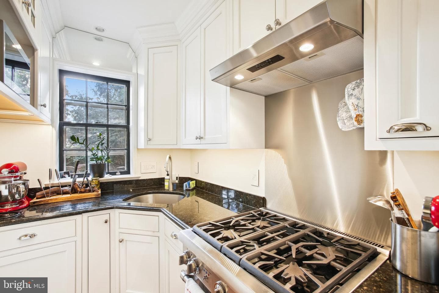 1110 Prince Street photo 7