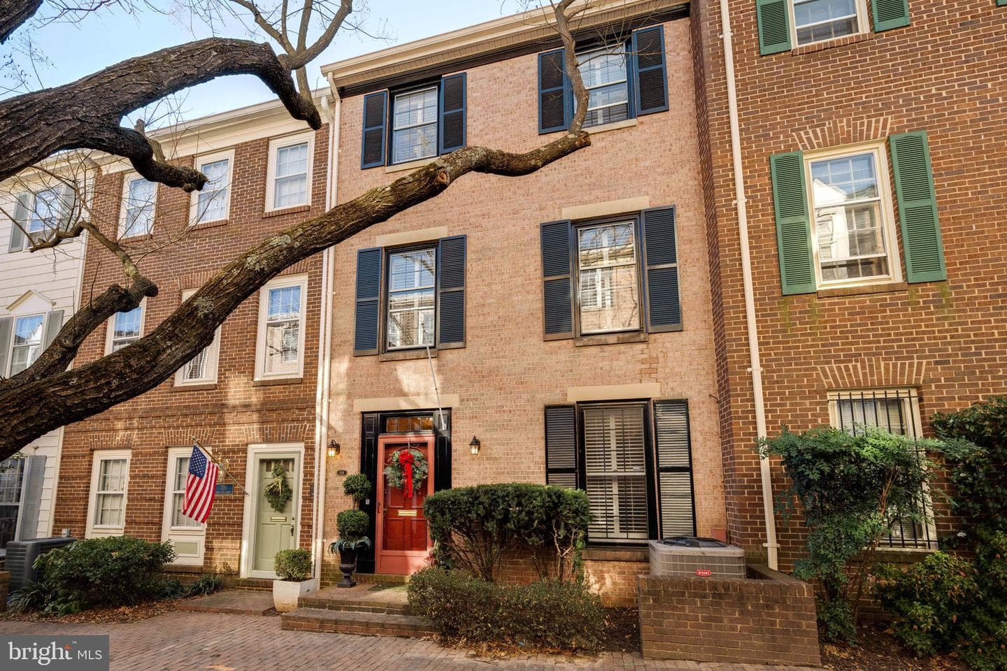 318 N Pitt Street photo 3
