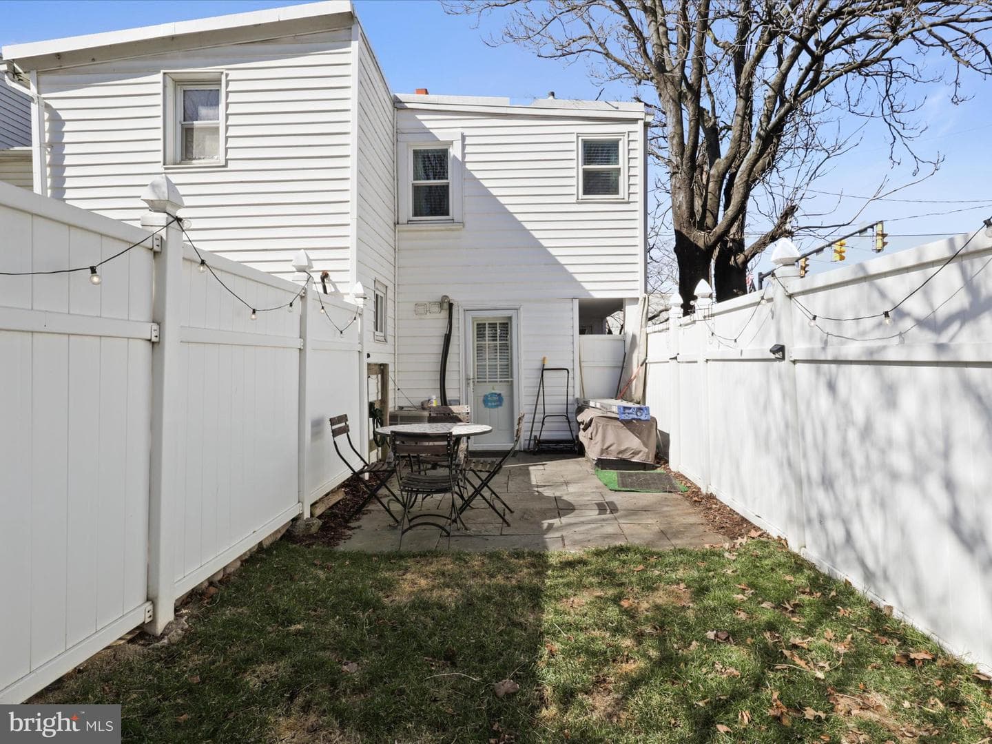 623 N Henry Street photo 22