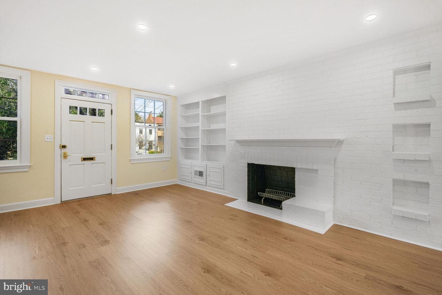 826 S Royal Street photo 5