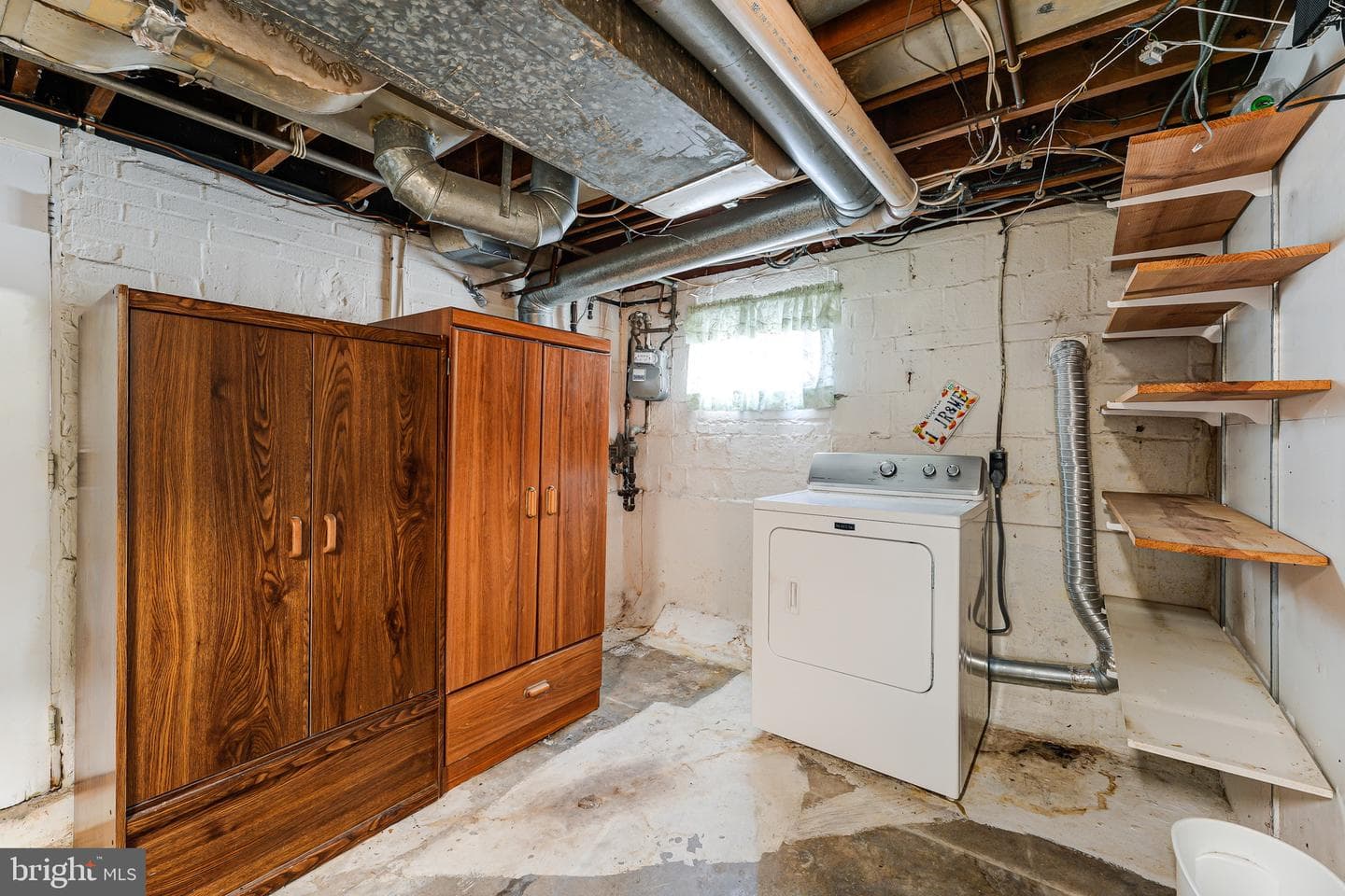 2408a Burke Avenue photo 29