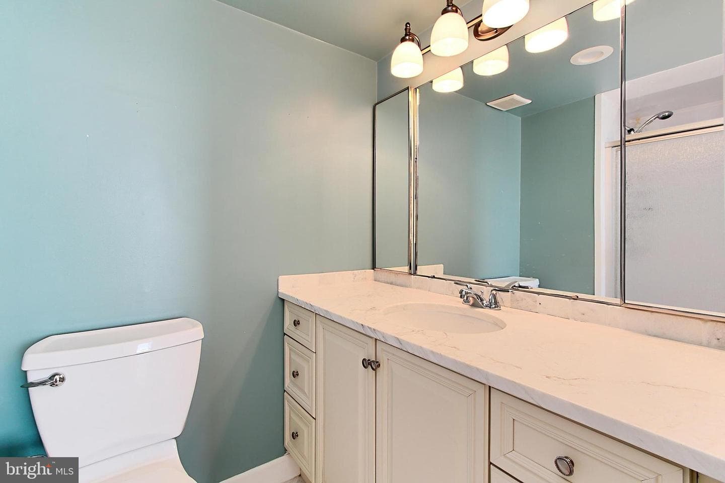 205 Yoakum Parkway #703 photo 26