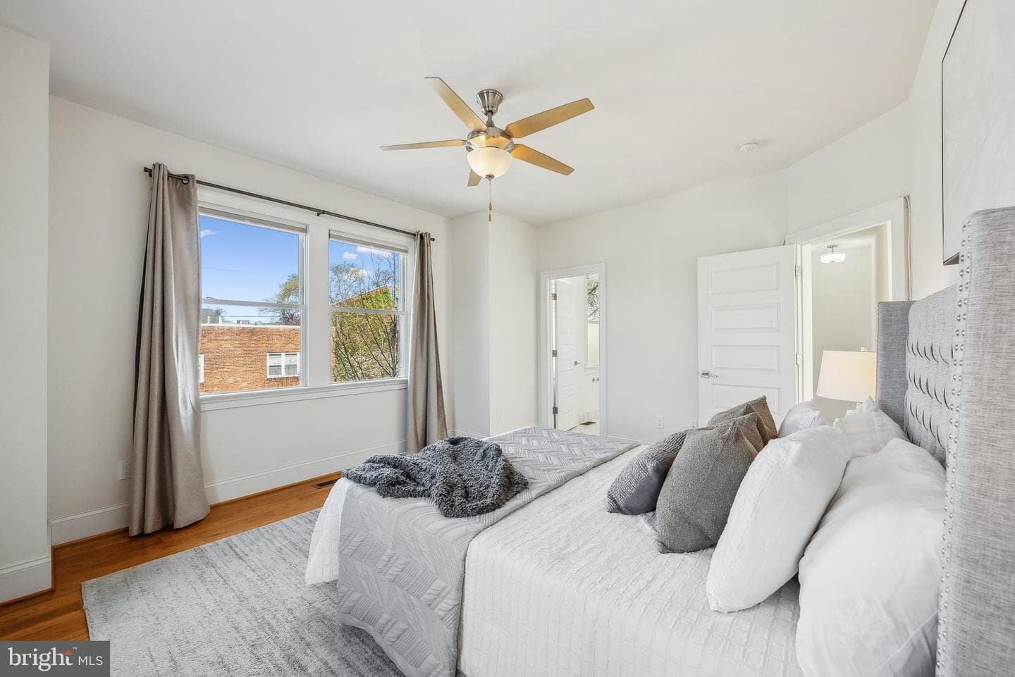 401 N Alfred Street photo 22