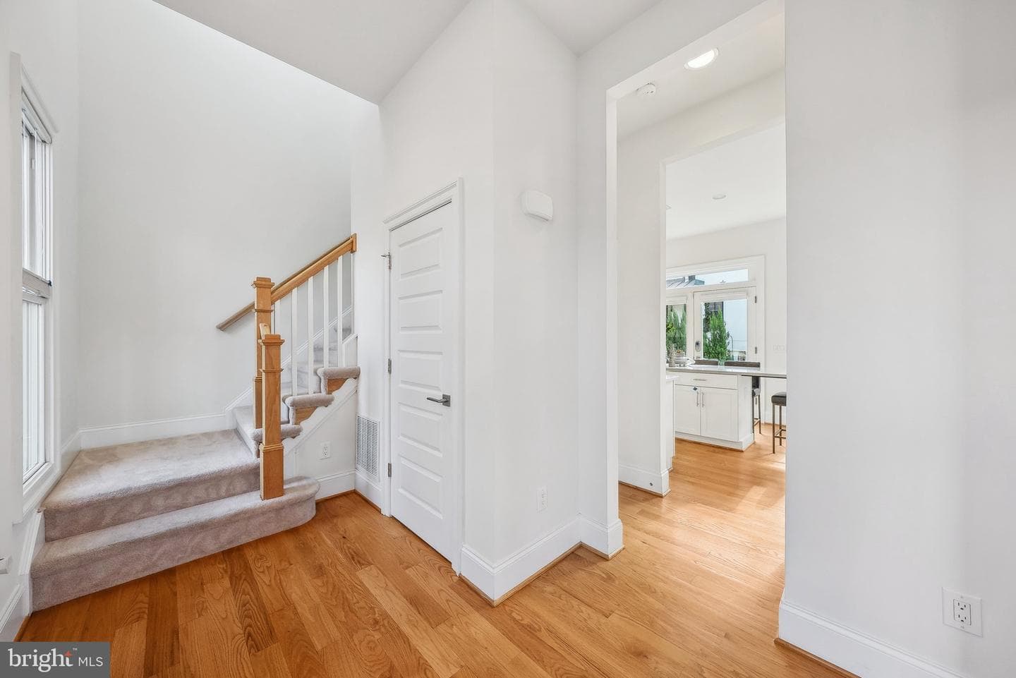 401 N Alfred Street photo 4