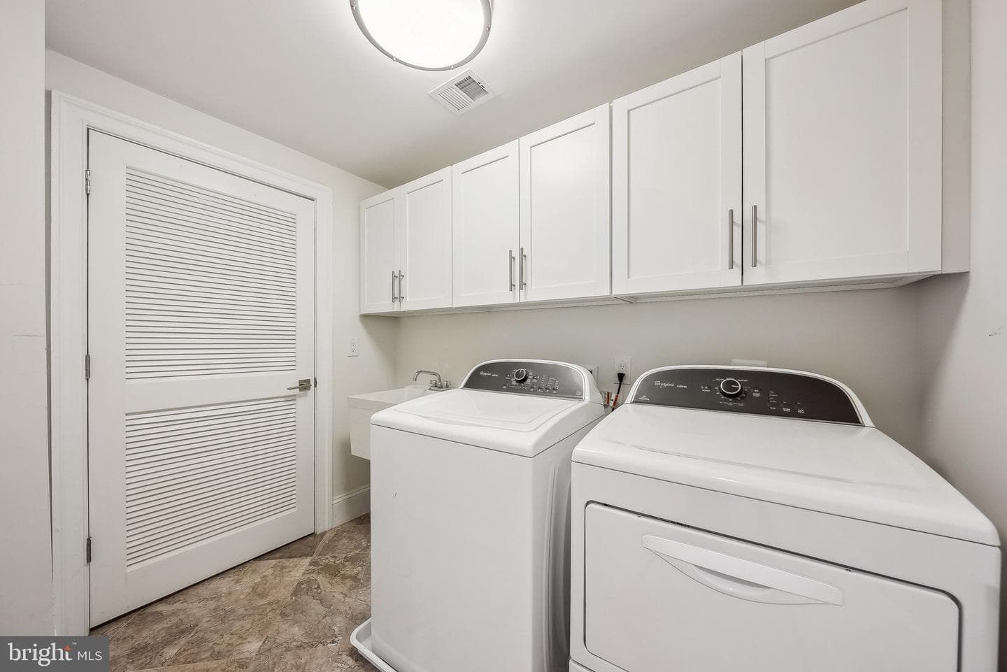 401 N Alfred Street photo 42