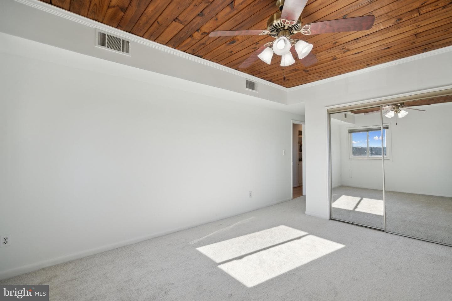 49 Skyhill Road #303 photo 24