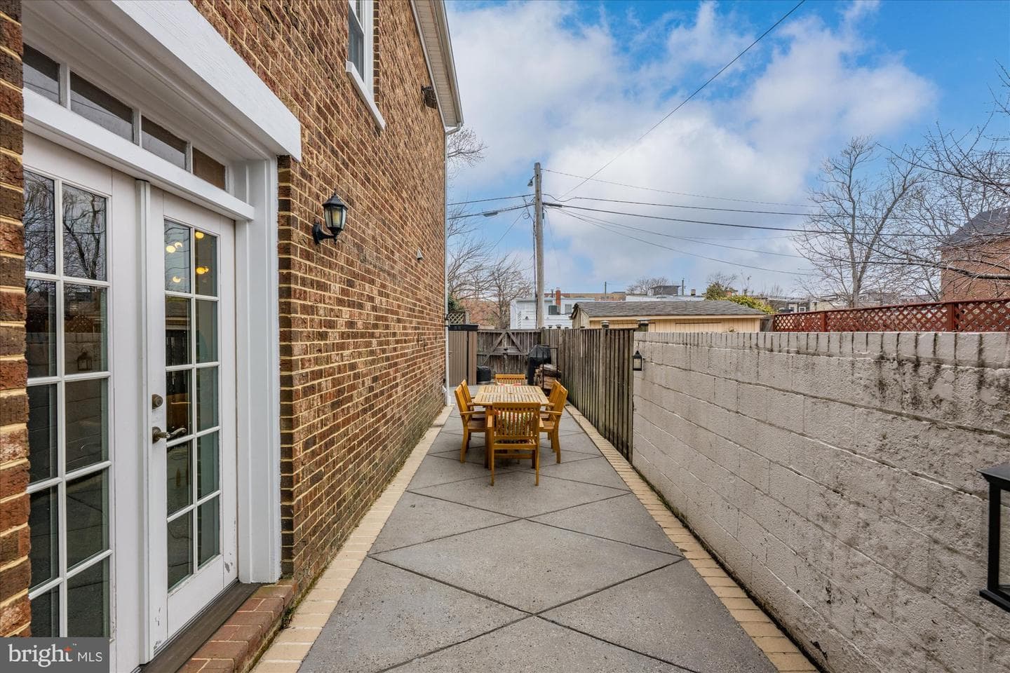 913 Oronoco Street photo 18