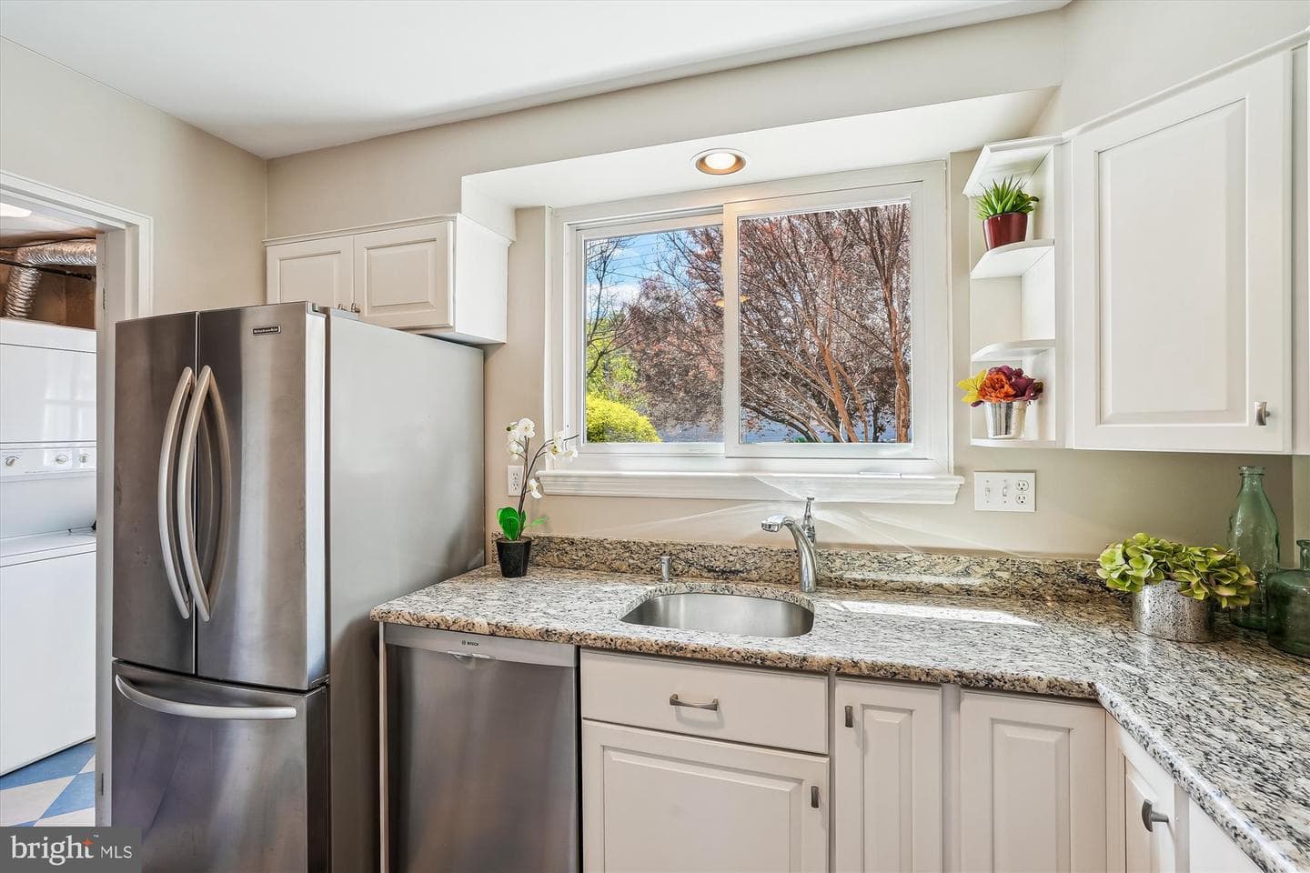 1420 Woodbine Street photo 13