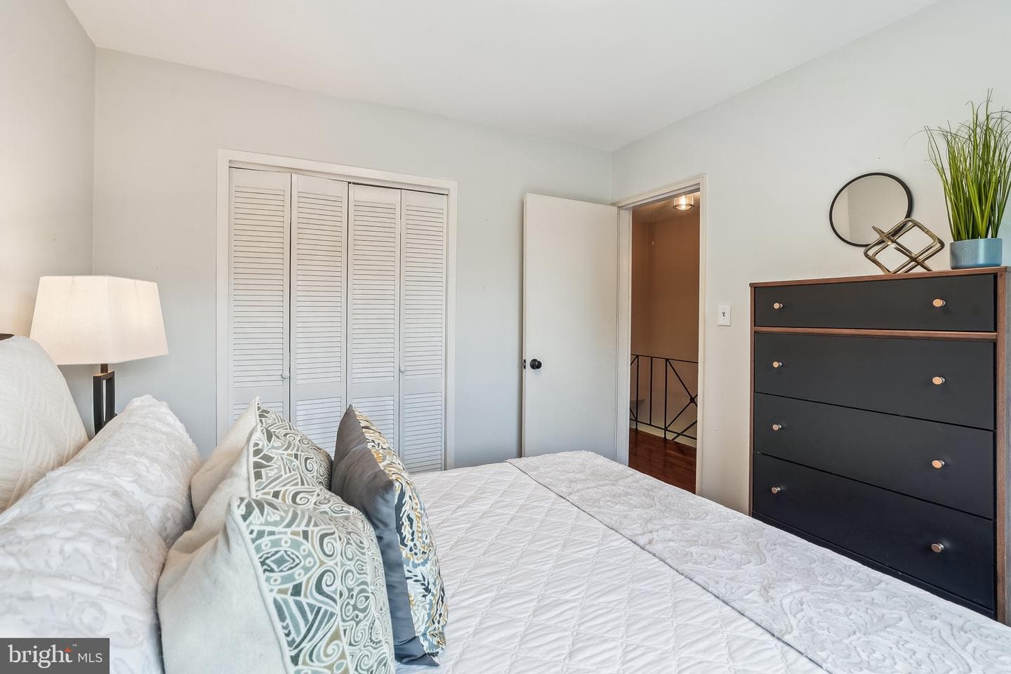 1420 Woodbine Street photo 20