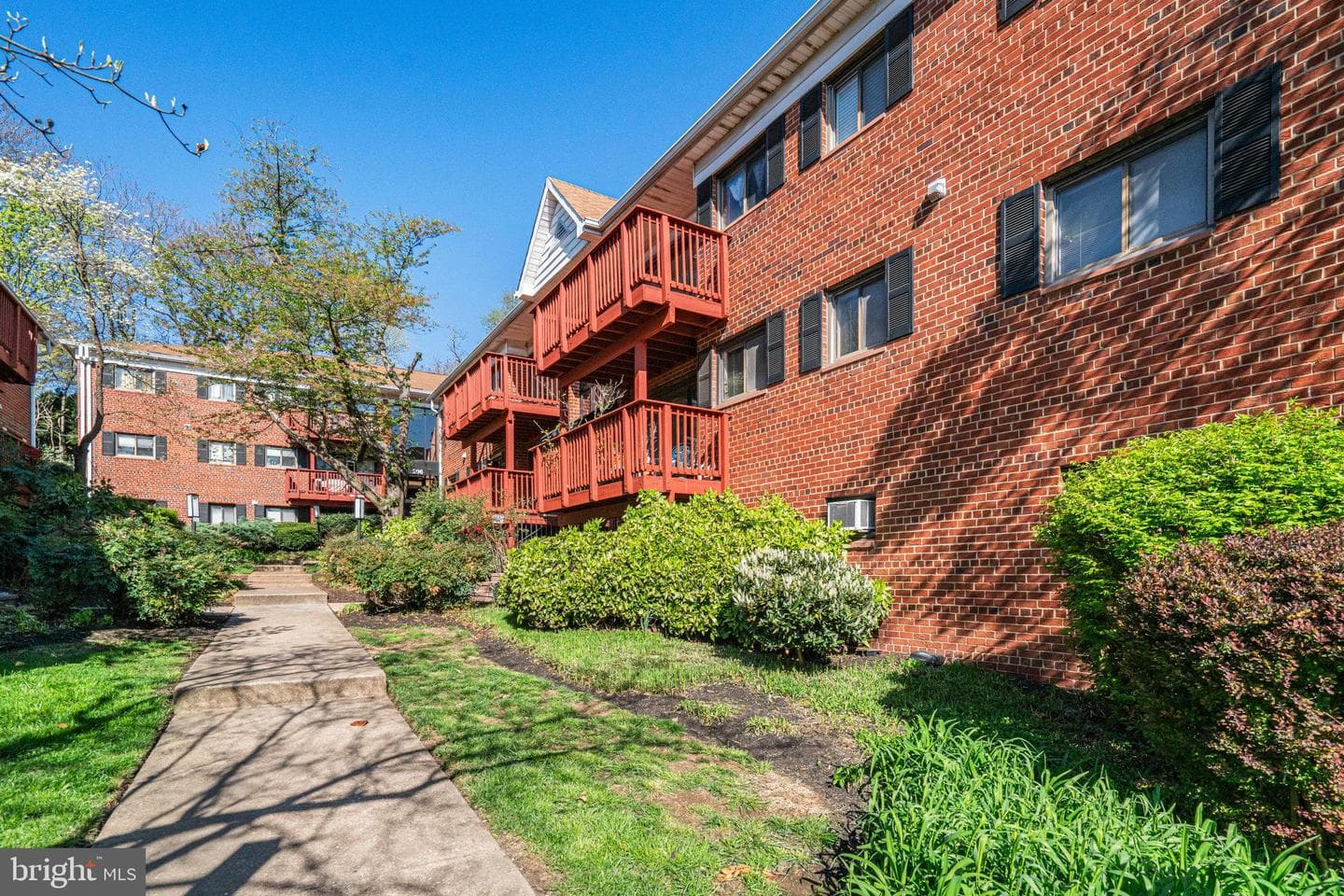 208 Skyhill Road #10 photo 22