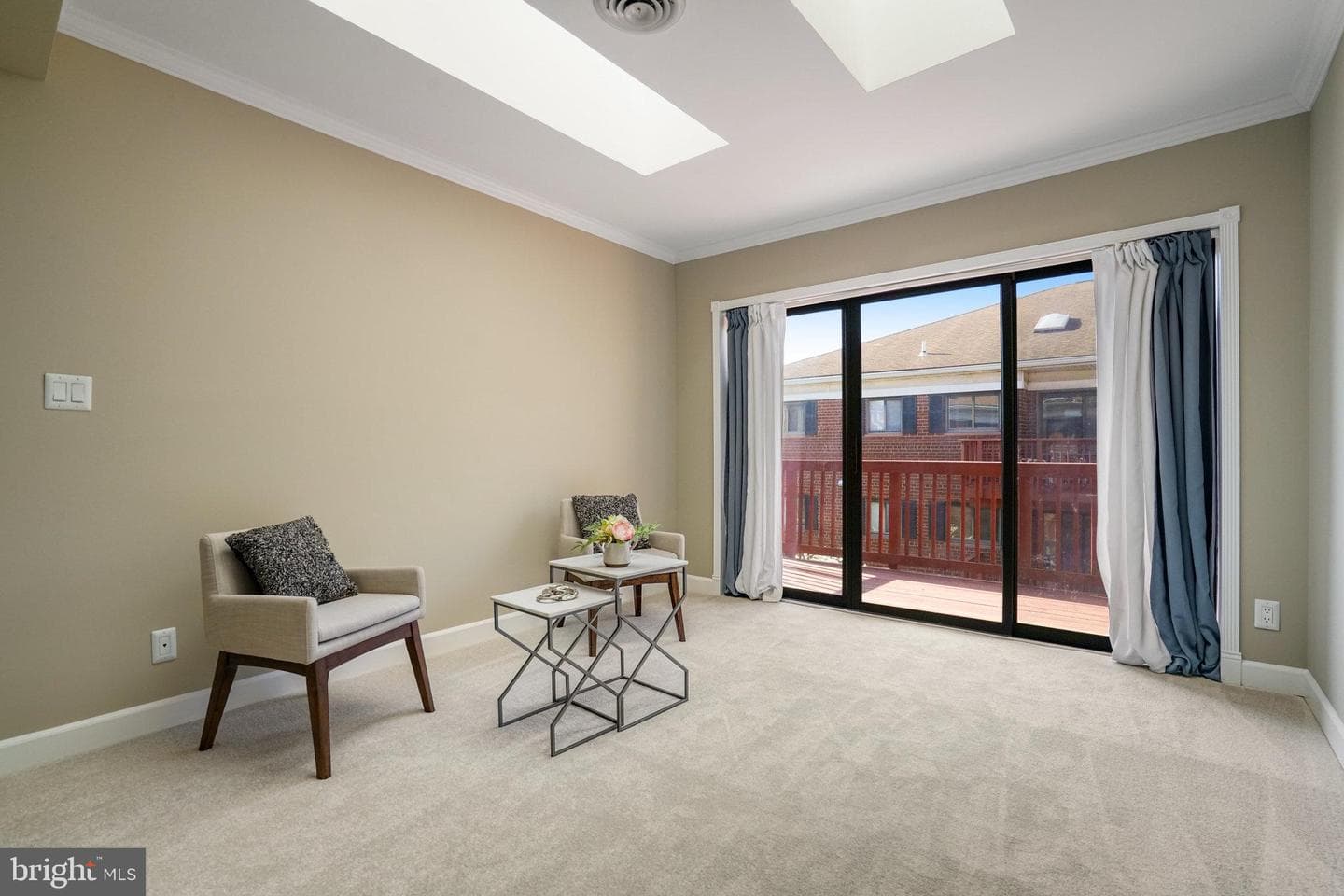 208 Skyhill Road #10 photo 4