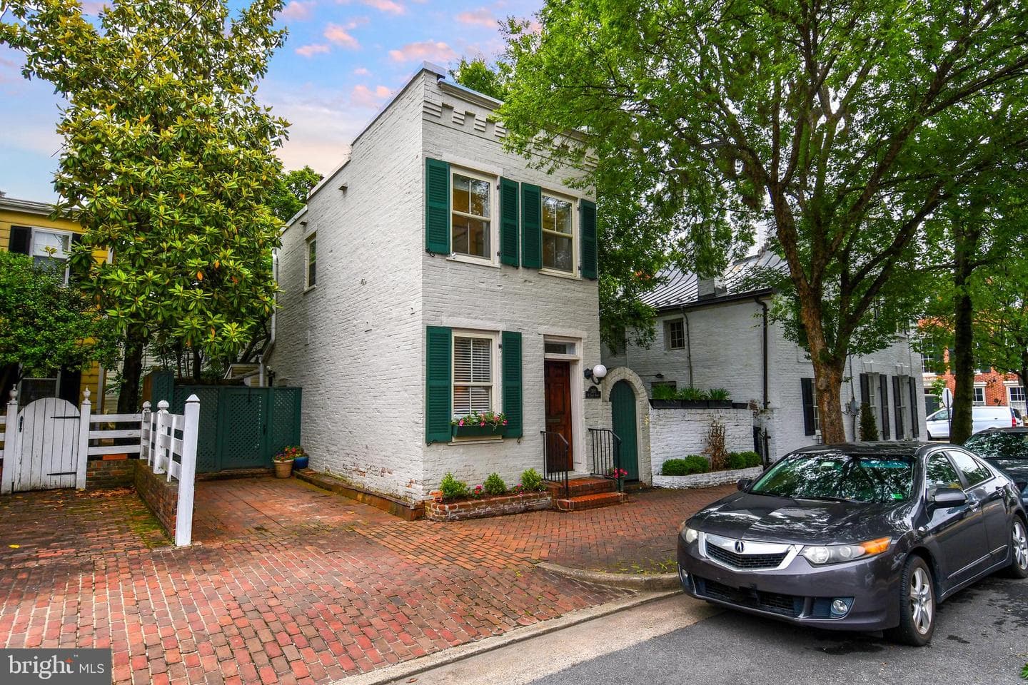 305 N Saint Asaph Street N photo 4