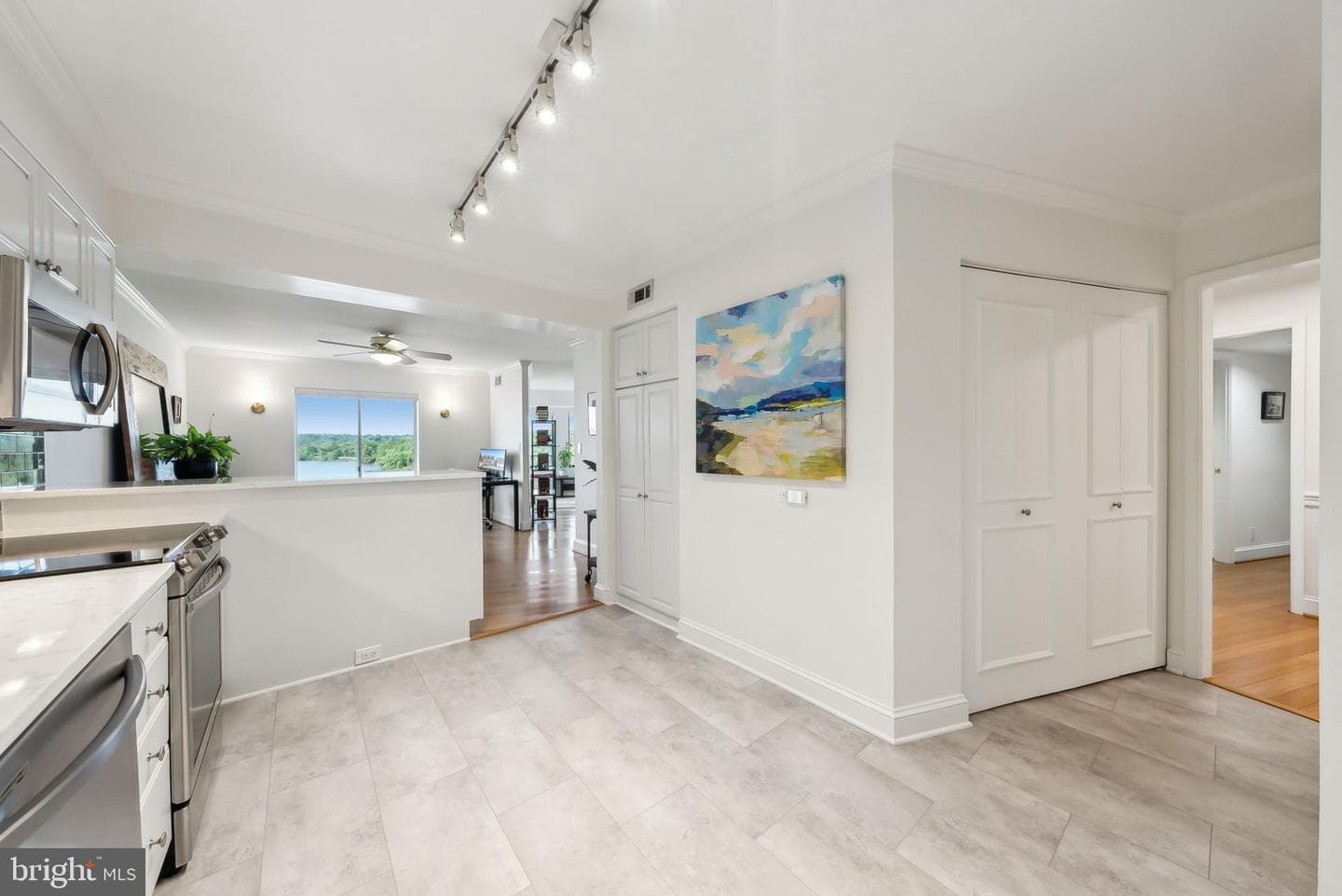 1250 S Washington Street #410 photo 12