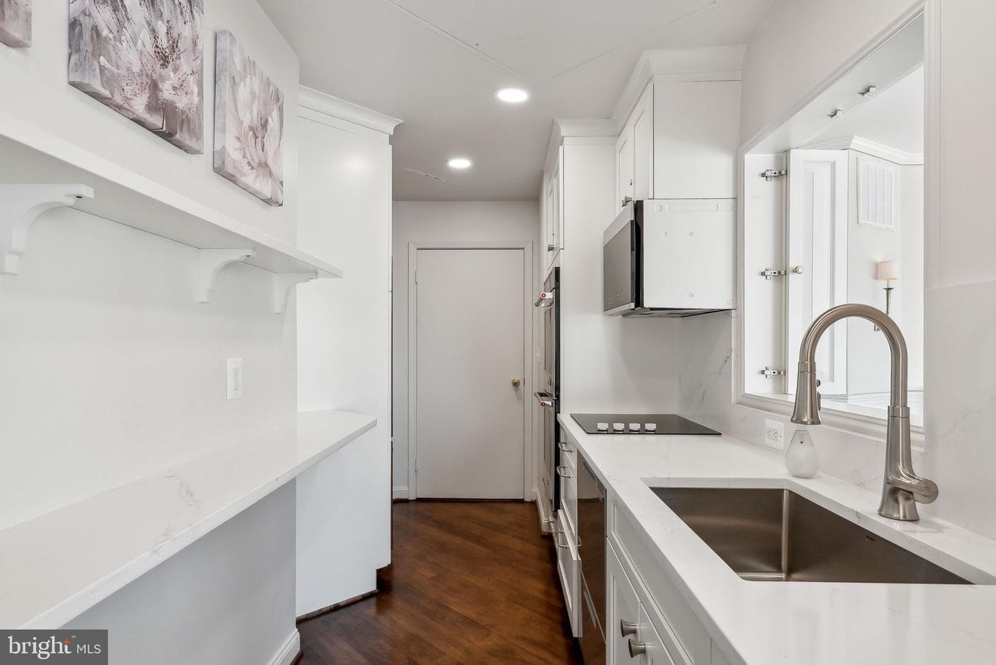 1250 S Washington Street #410 photo 76