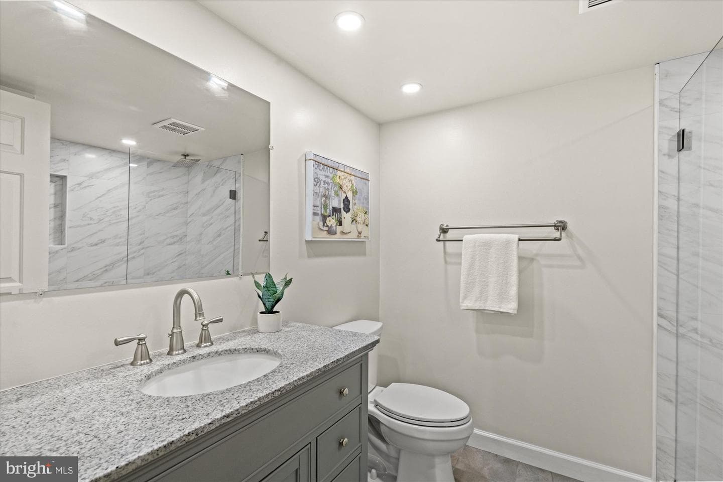 1200 Braddock Place #512 photo 23