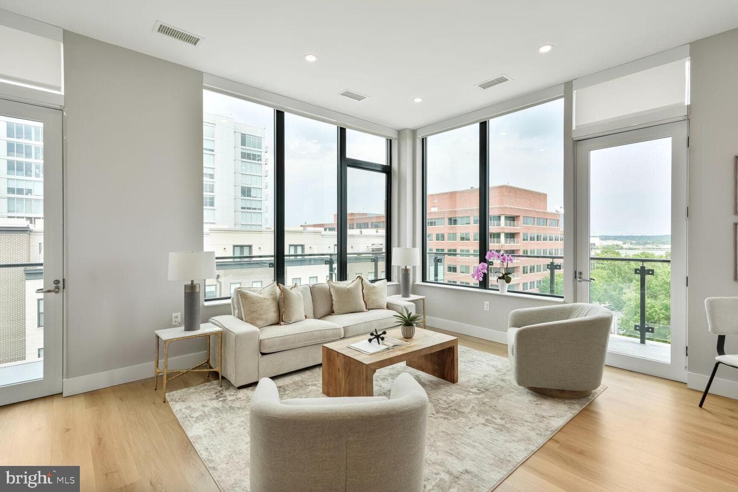 801 N Fairfax Street #409 photo 2